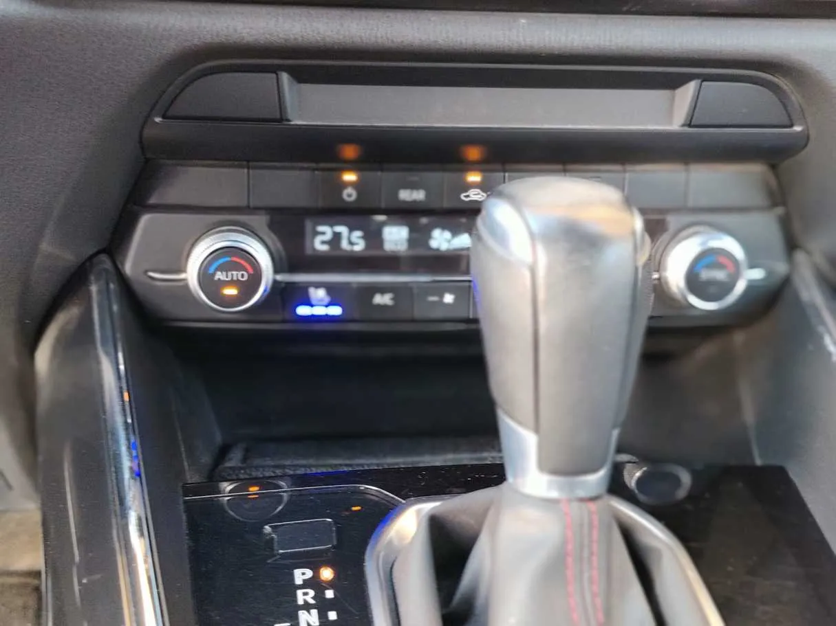 Car image 20