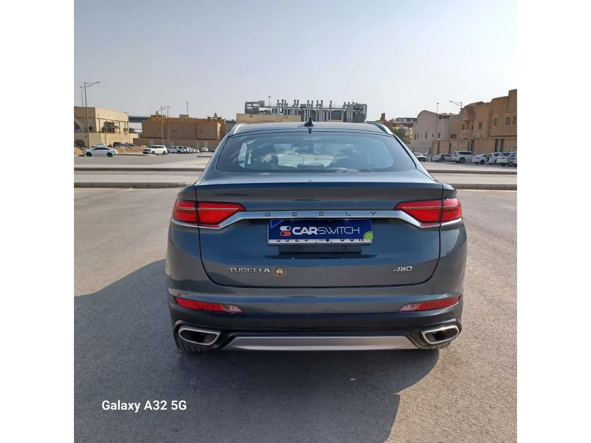 Car image 6