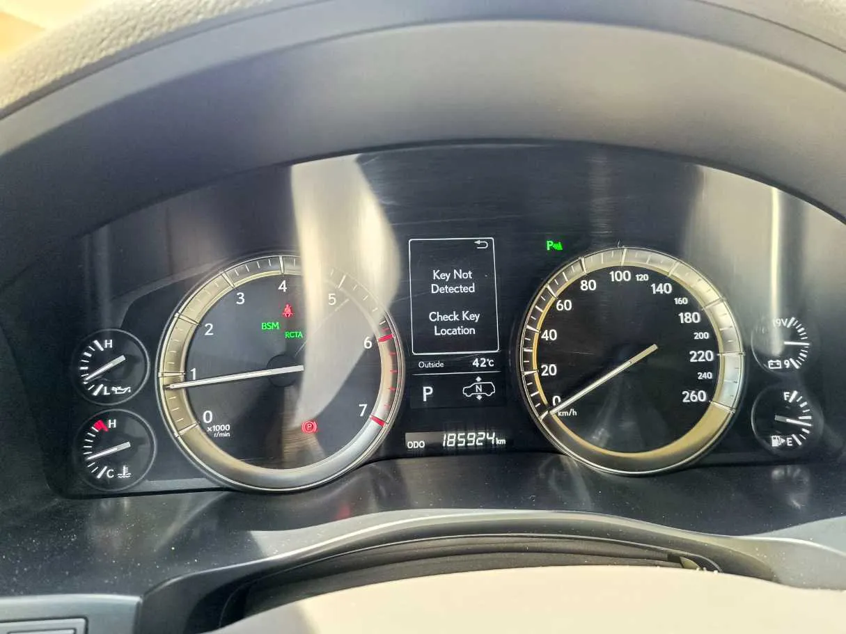 Car image 29