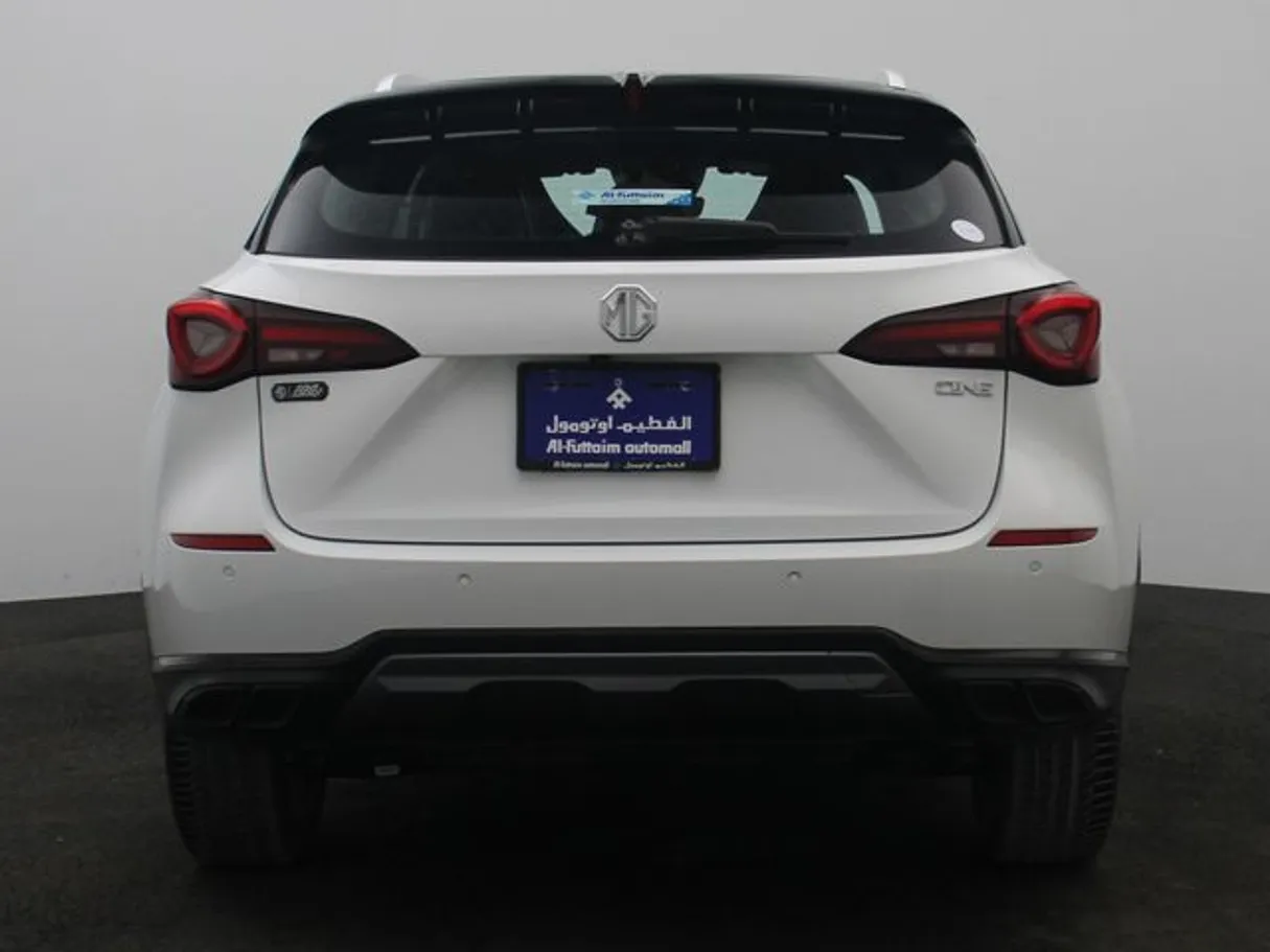 Car image 12