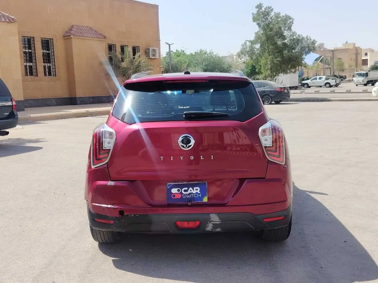 Car image 6