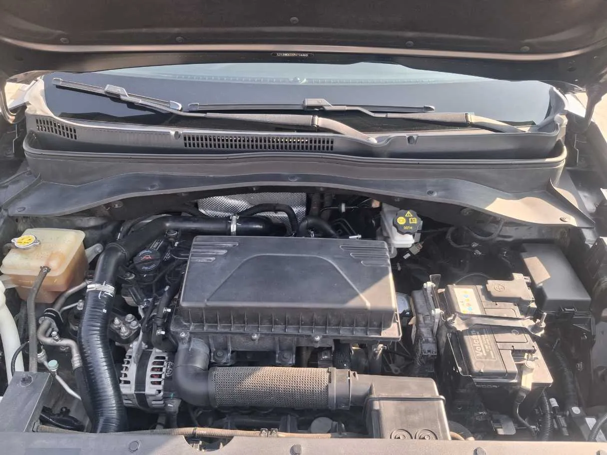 Car image 20