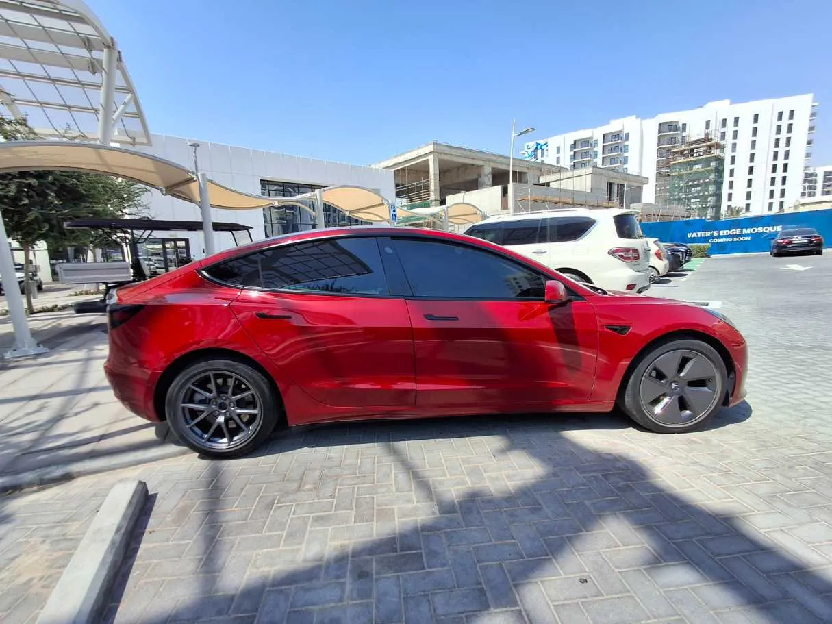 Car image 8