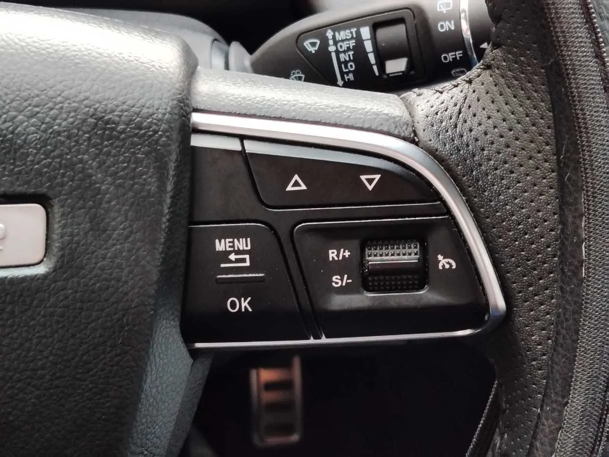 Car image 38