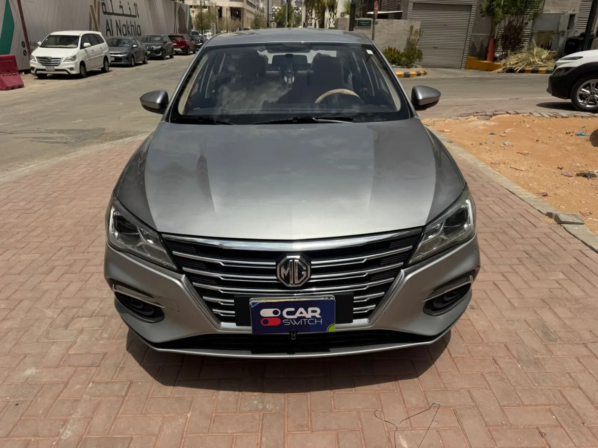 Car image 2