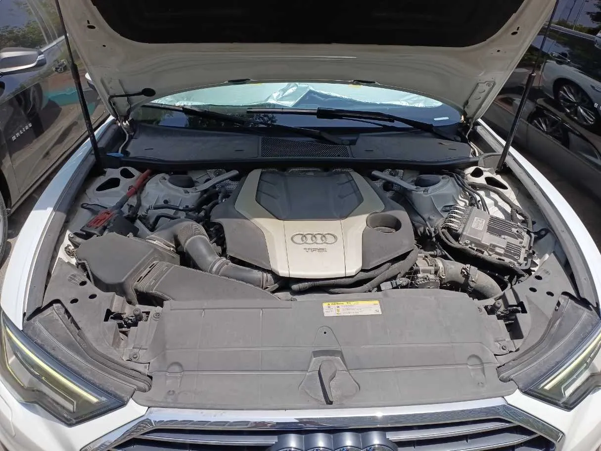 Car image 24