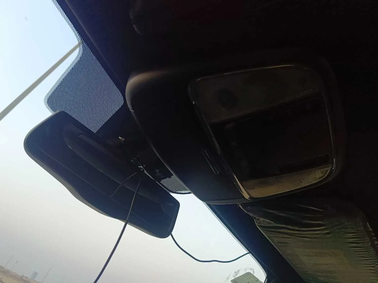 Car image 34