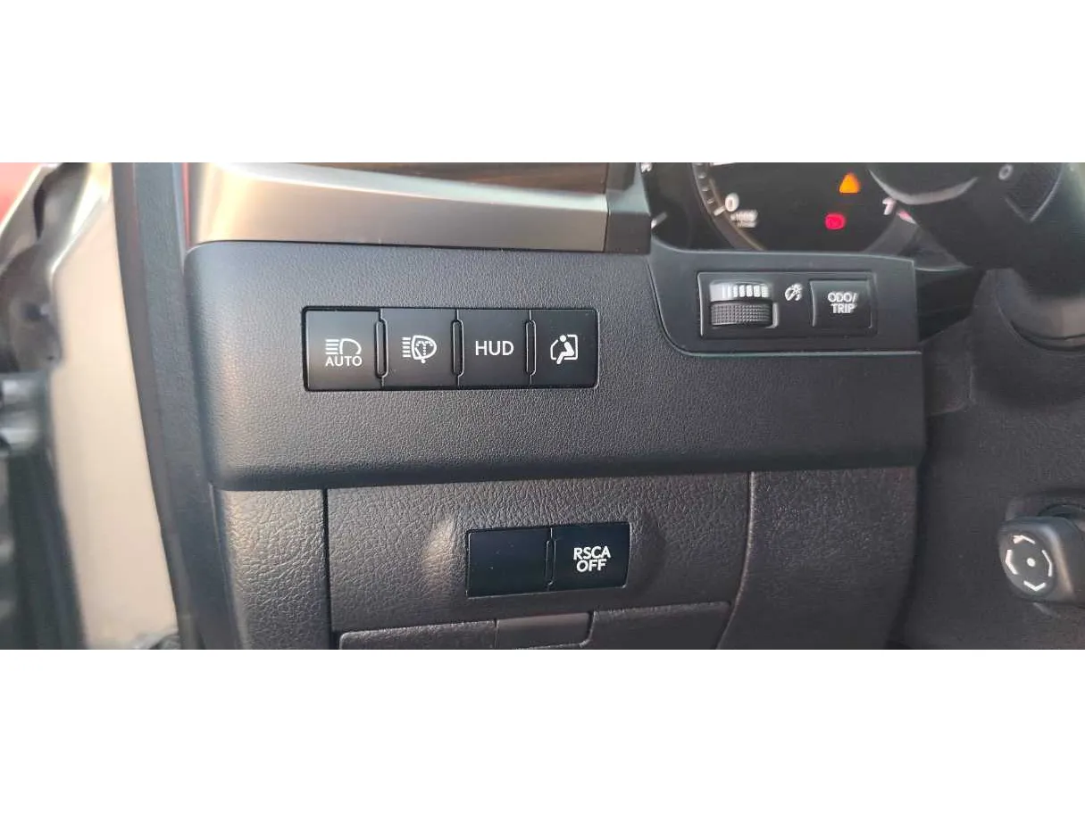 Car image 29