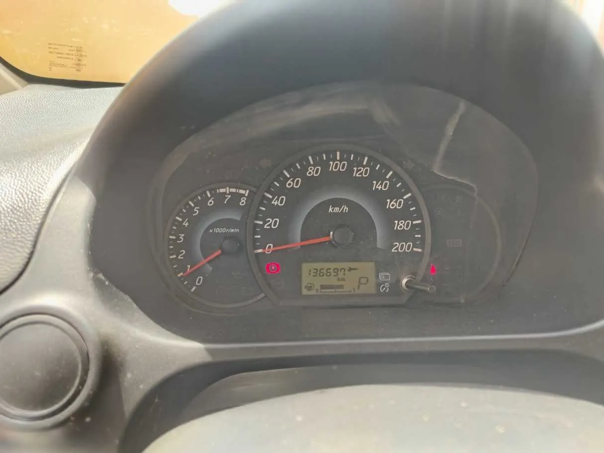 Car image 30