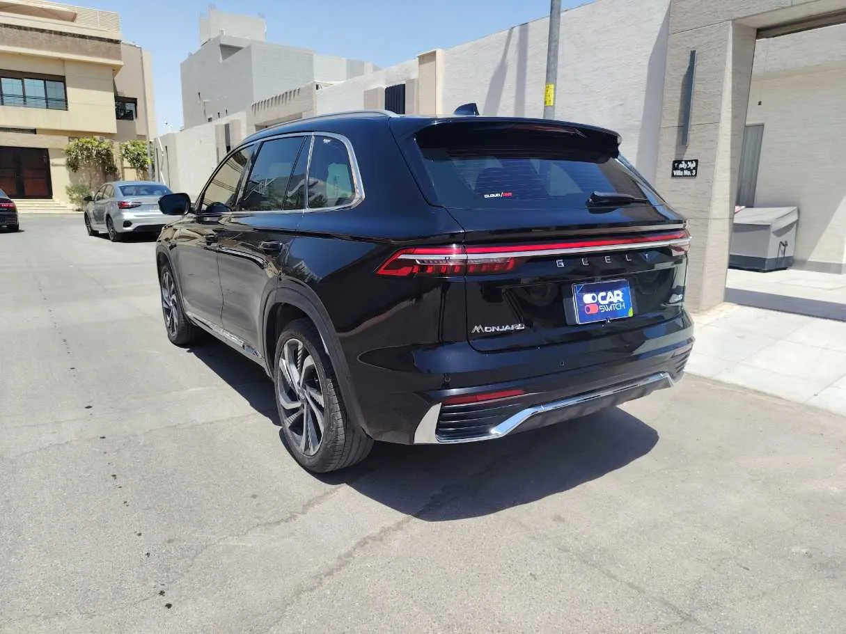 Car image 7