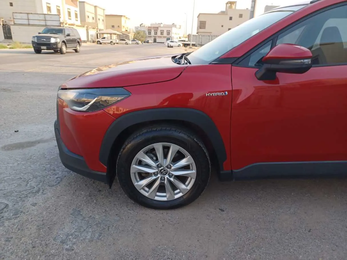 Car image 9