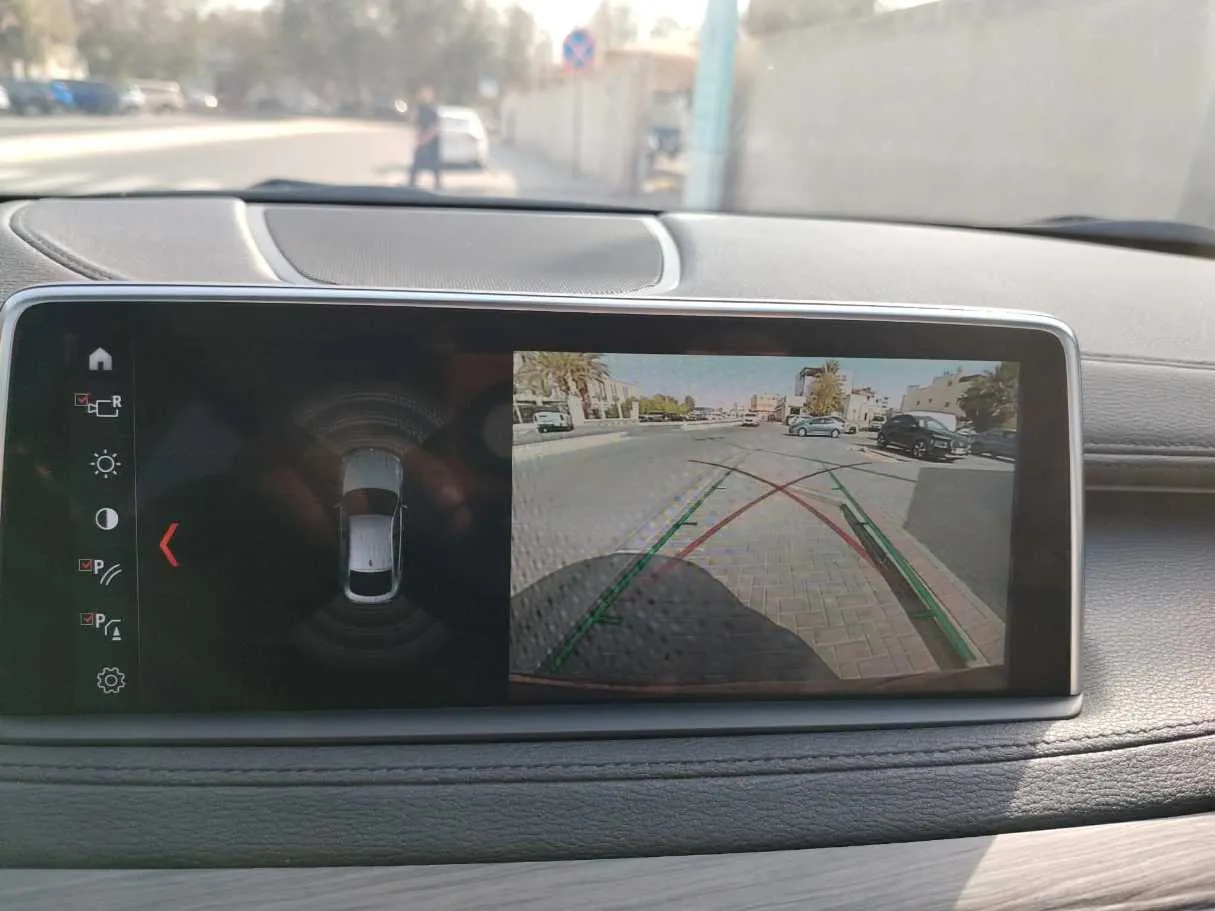 Car image 37