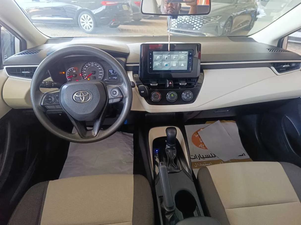 Car image 17