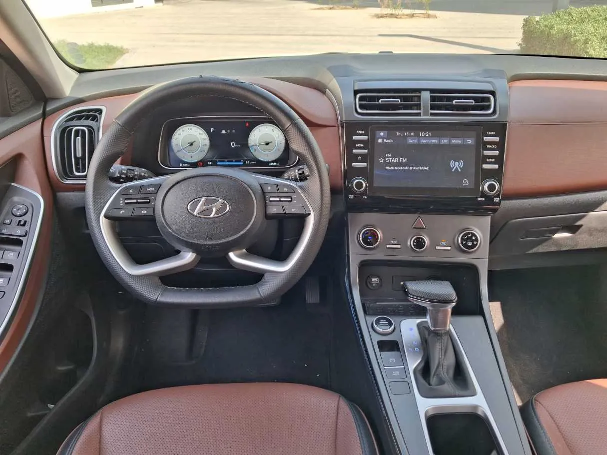 Car image 15
