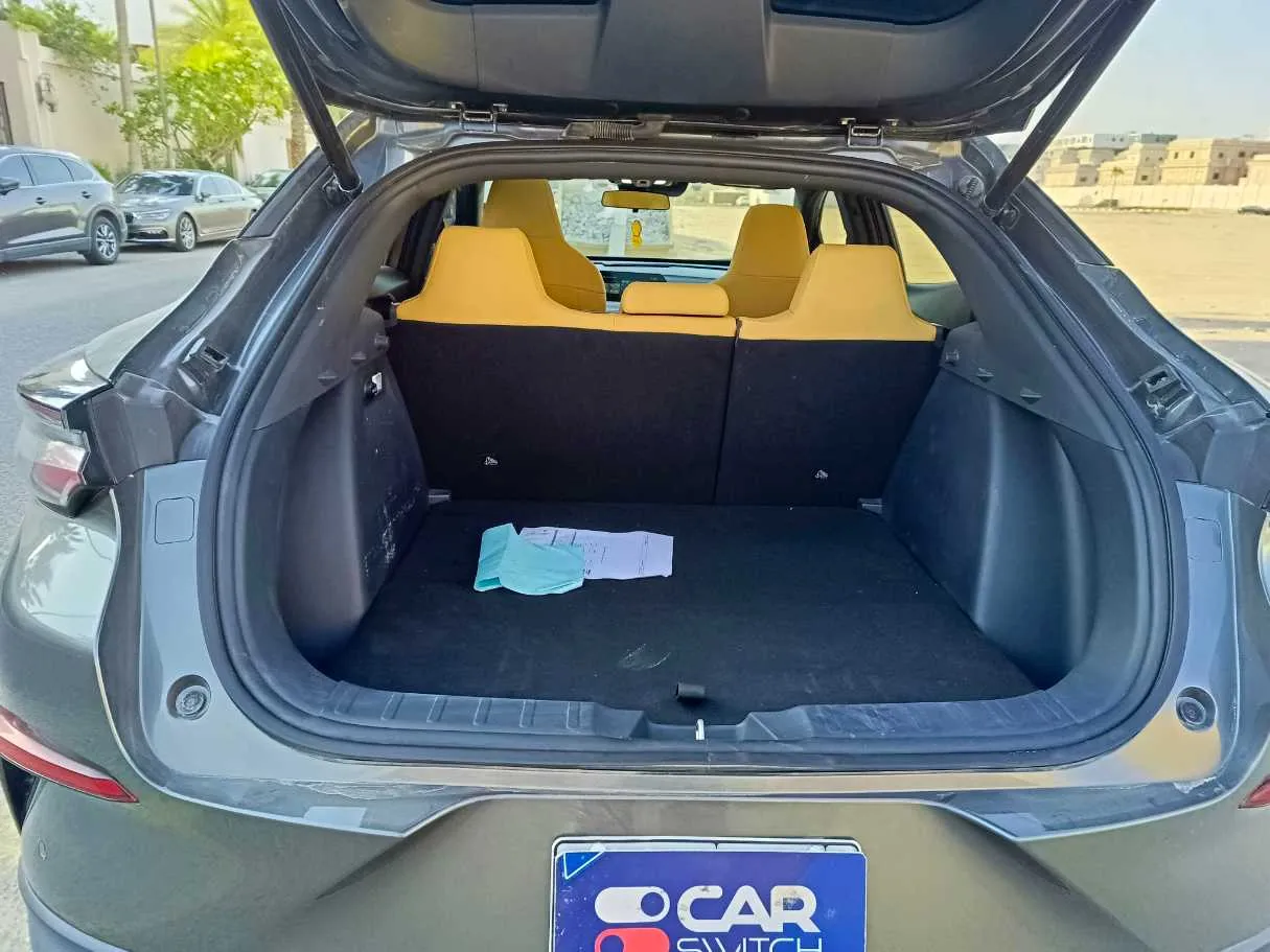 Car image 33