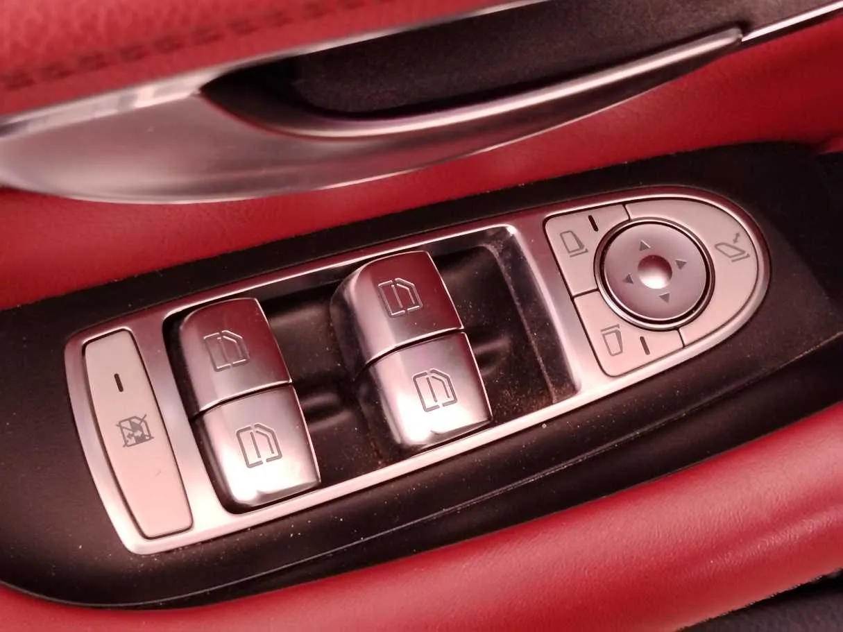 Car image 31