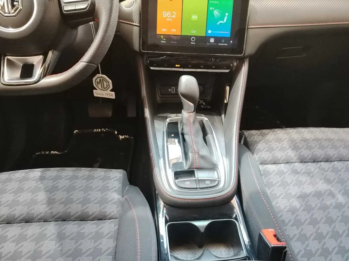 Car image 21