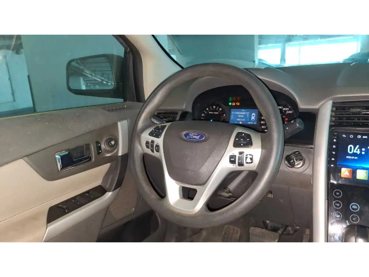 Car image 10