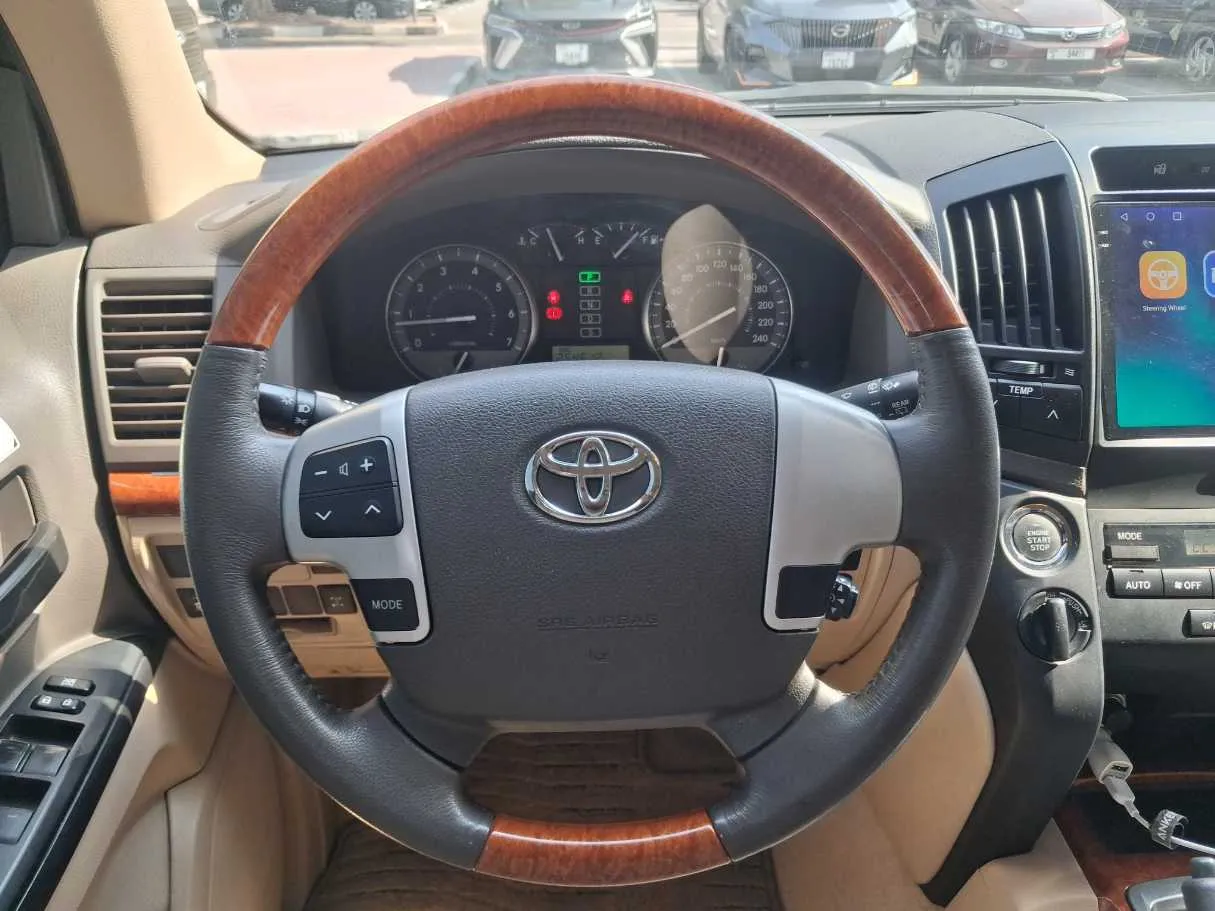 Car image 17
