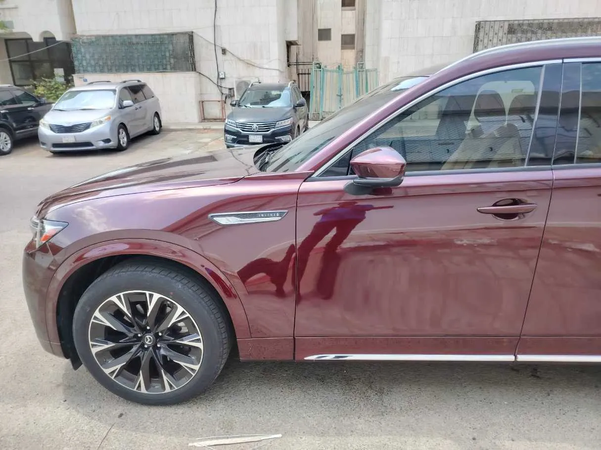Car image 9