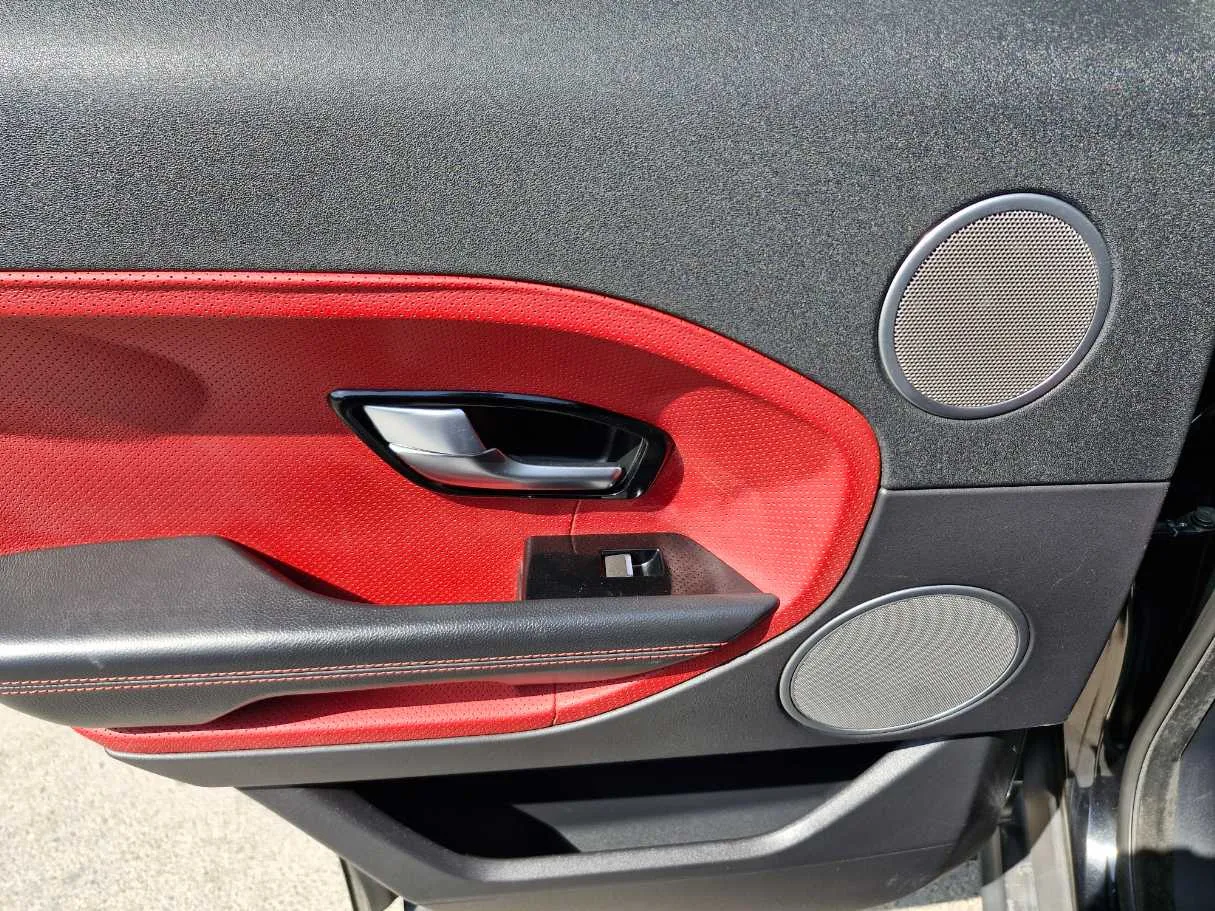 Car image 24