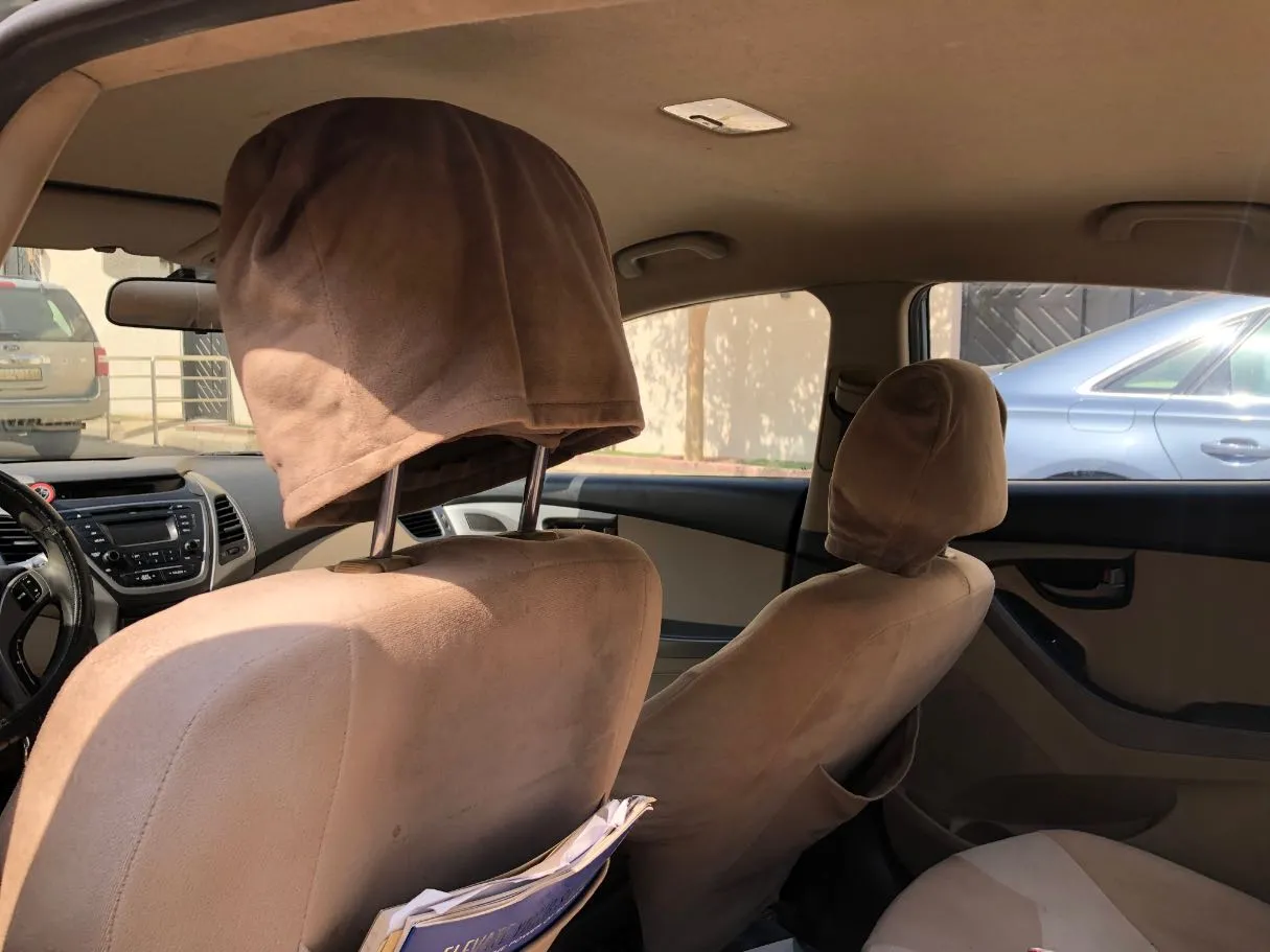 Car image 13
