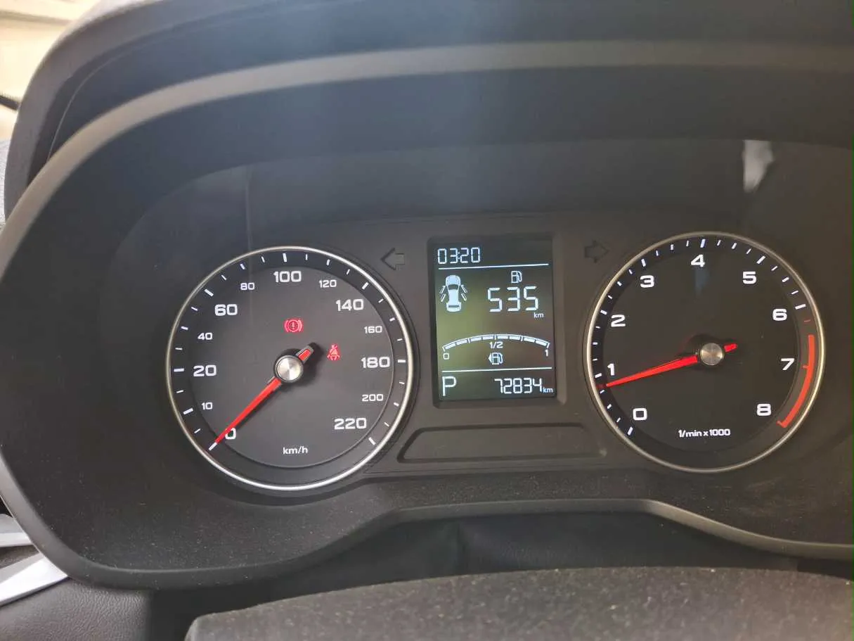 Car image 13
