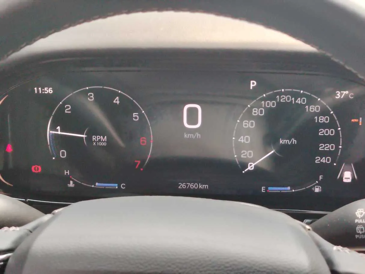 Car image 25