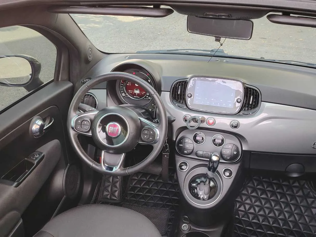 Car image 27