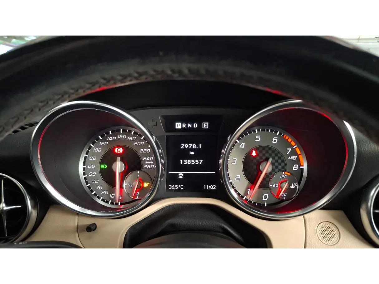 Car image 25
