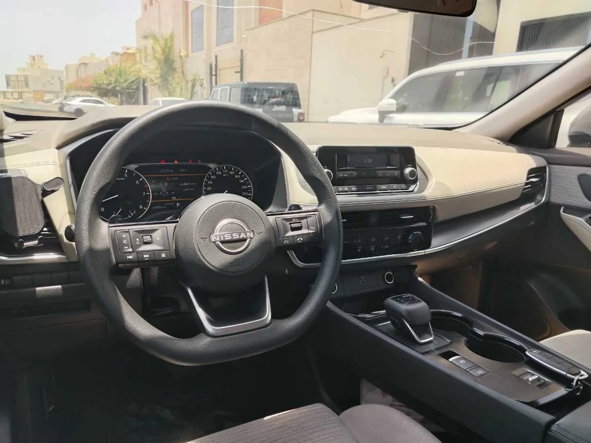Car image 25
