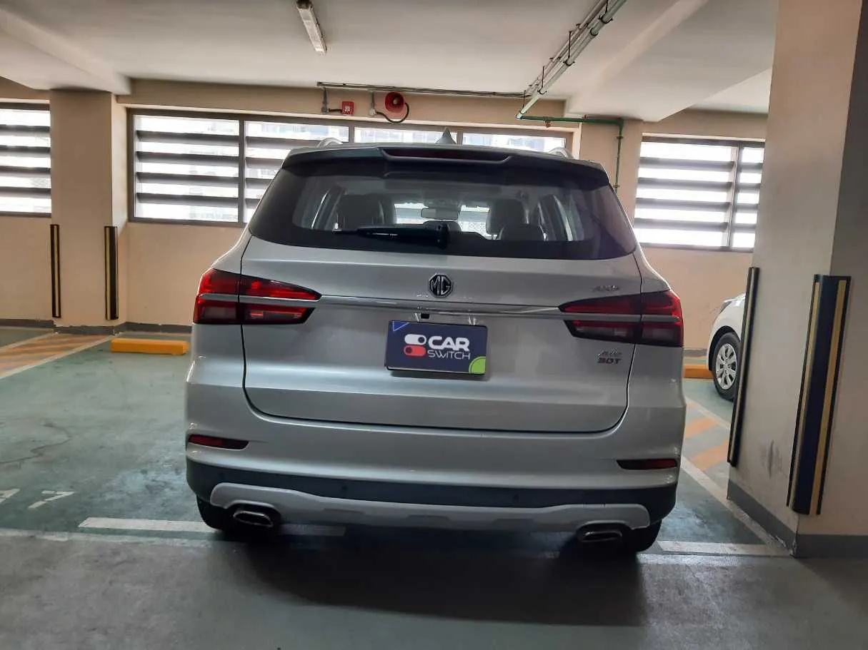 Car image 6