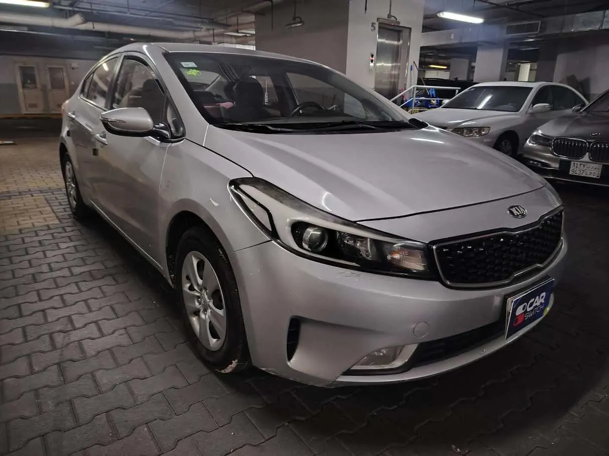 Car image 3
