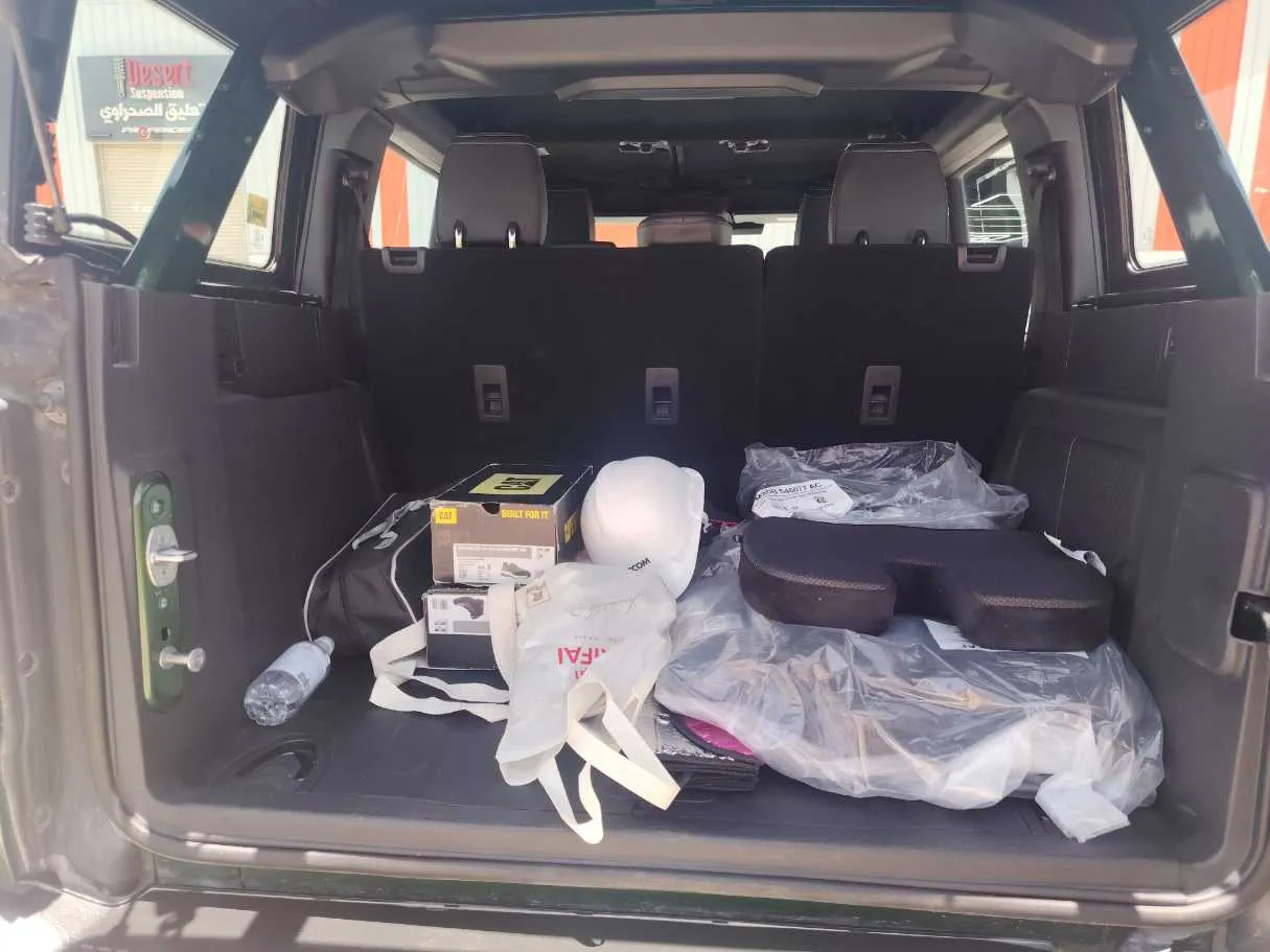 Car image 26