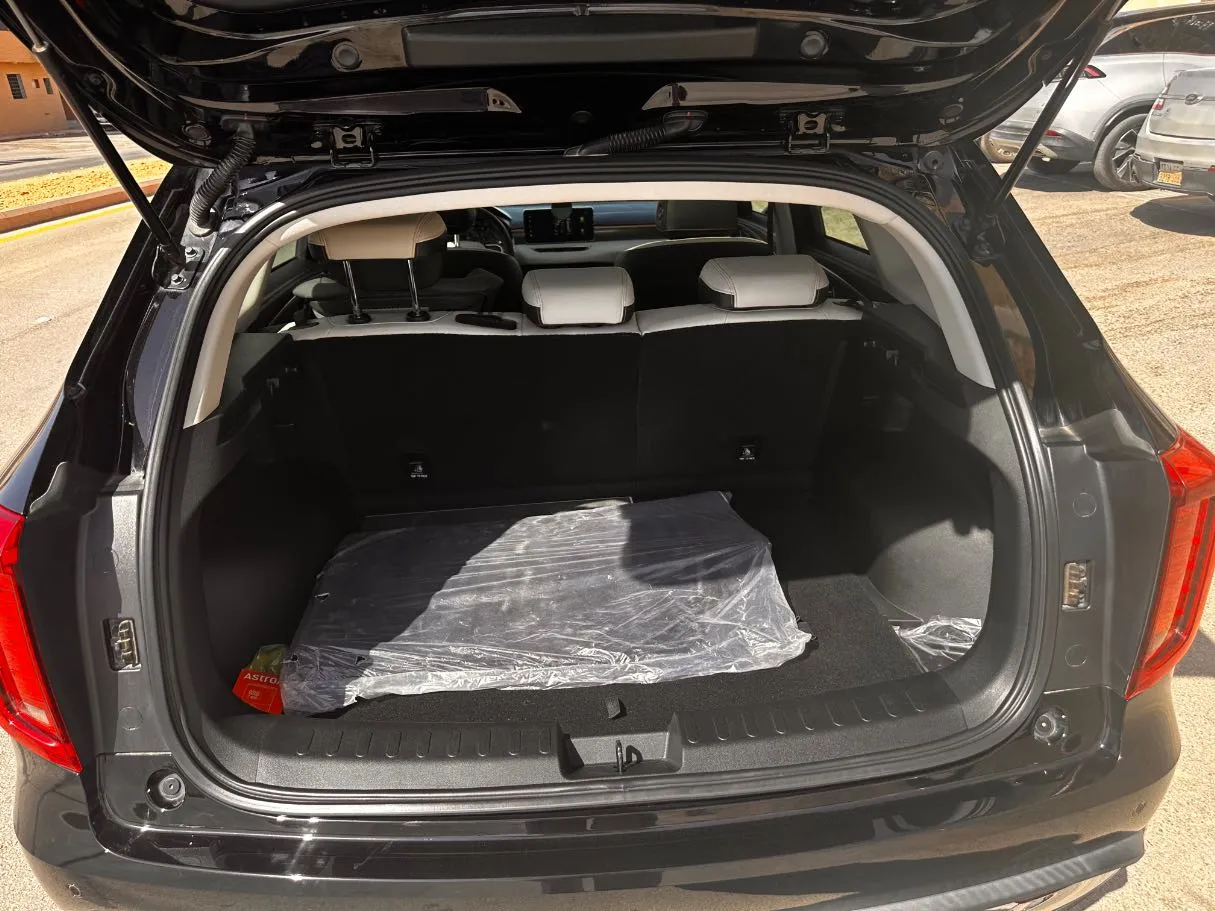 Car image 22
