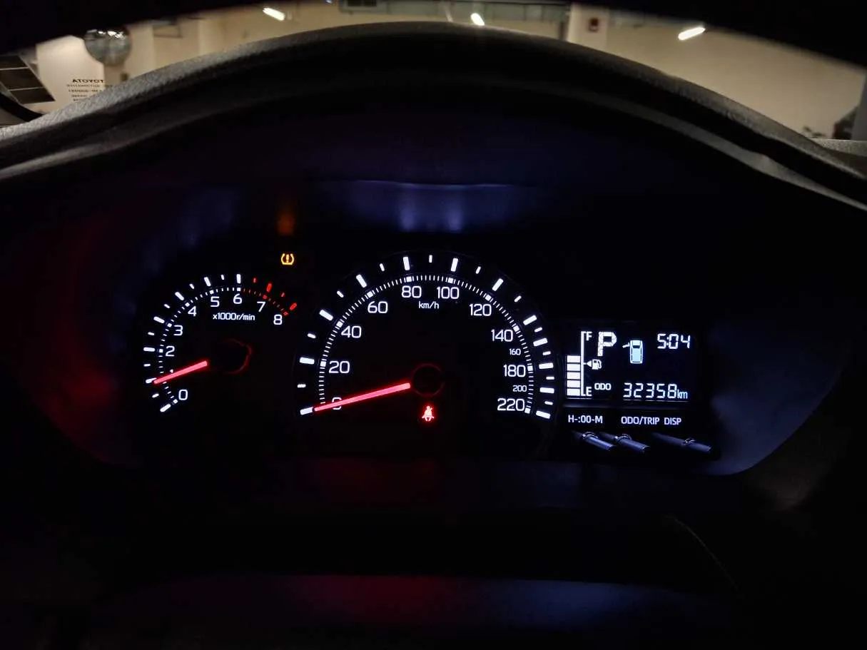 Car image 18