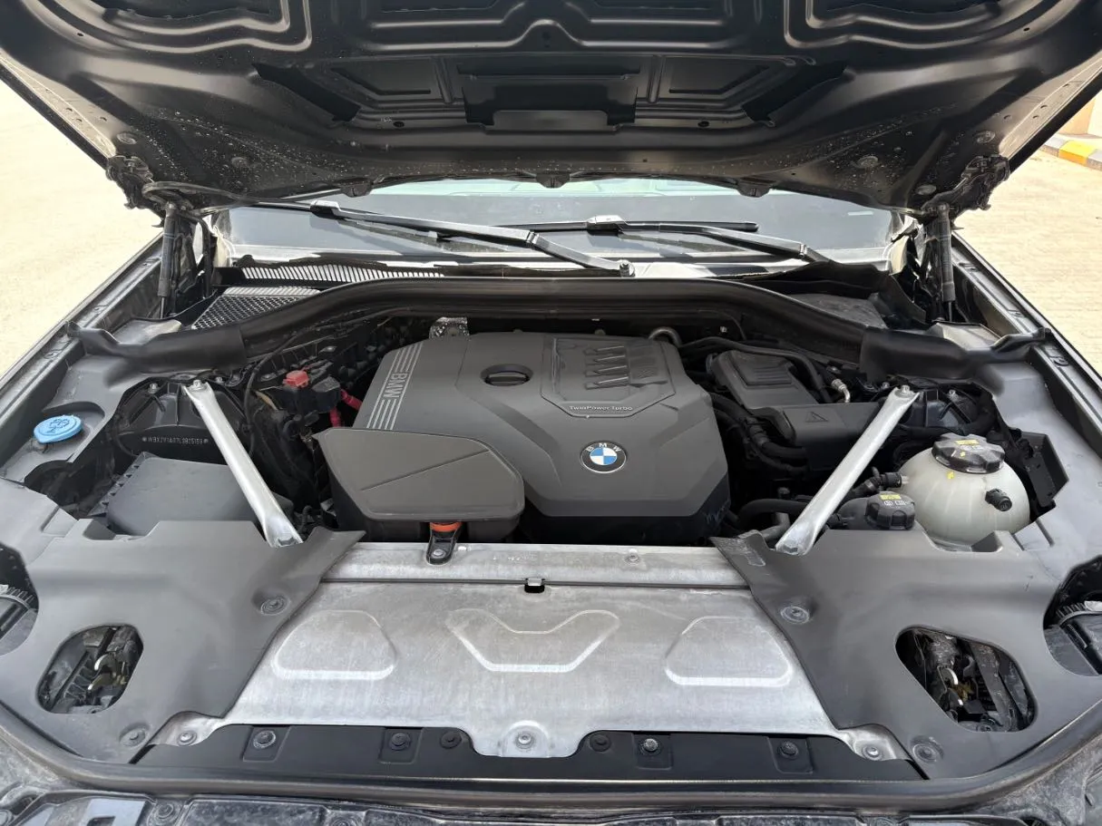 Car image 34