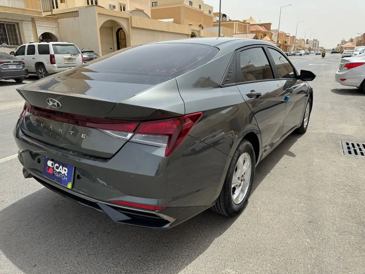 Car image 5