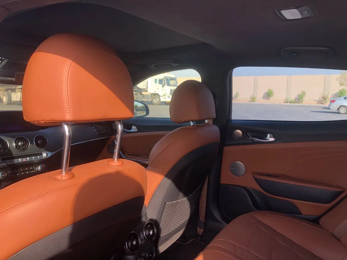 Car image 13