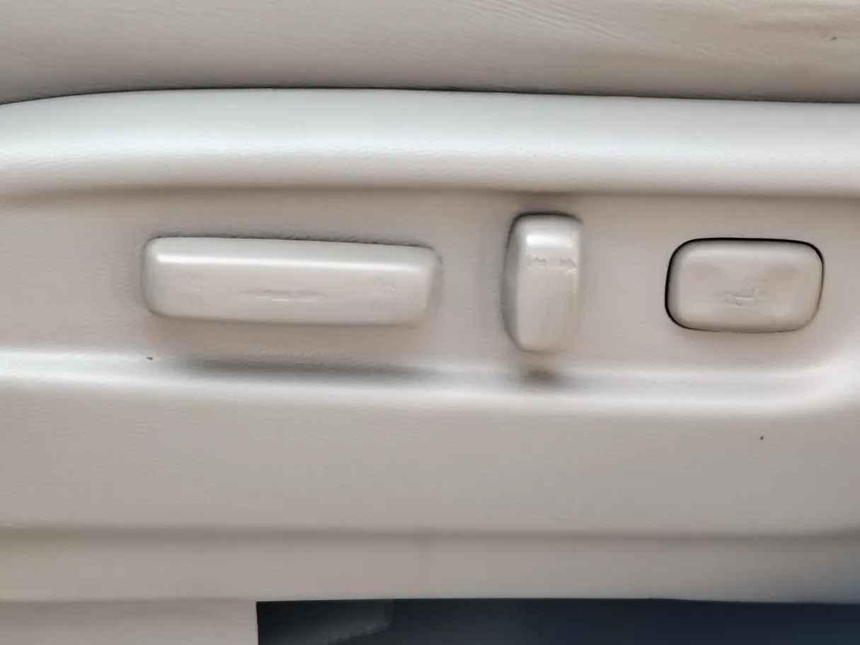 Car image 31