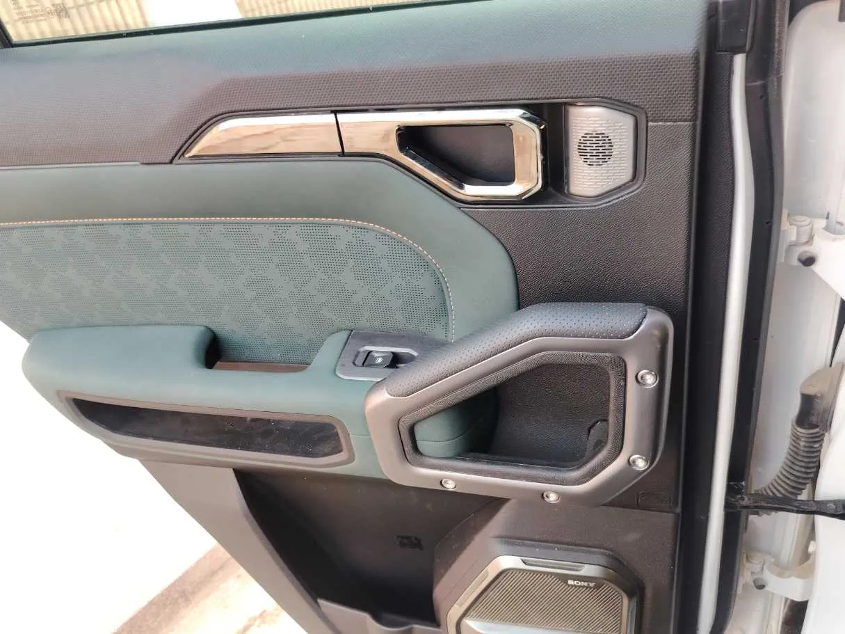 Car image 29