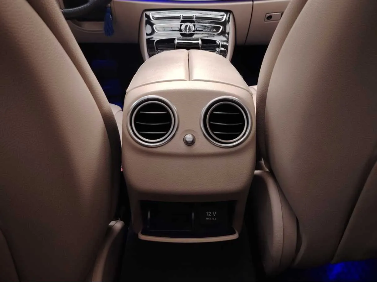 Car image 31
