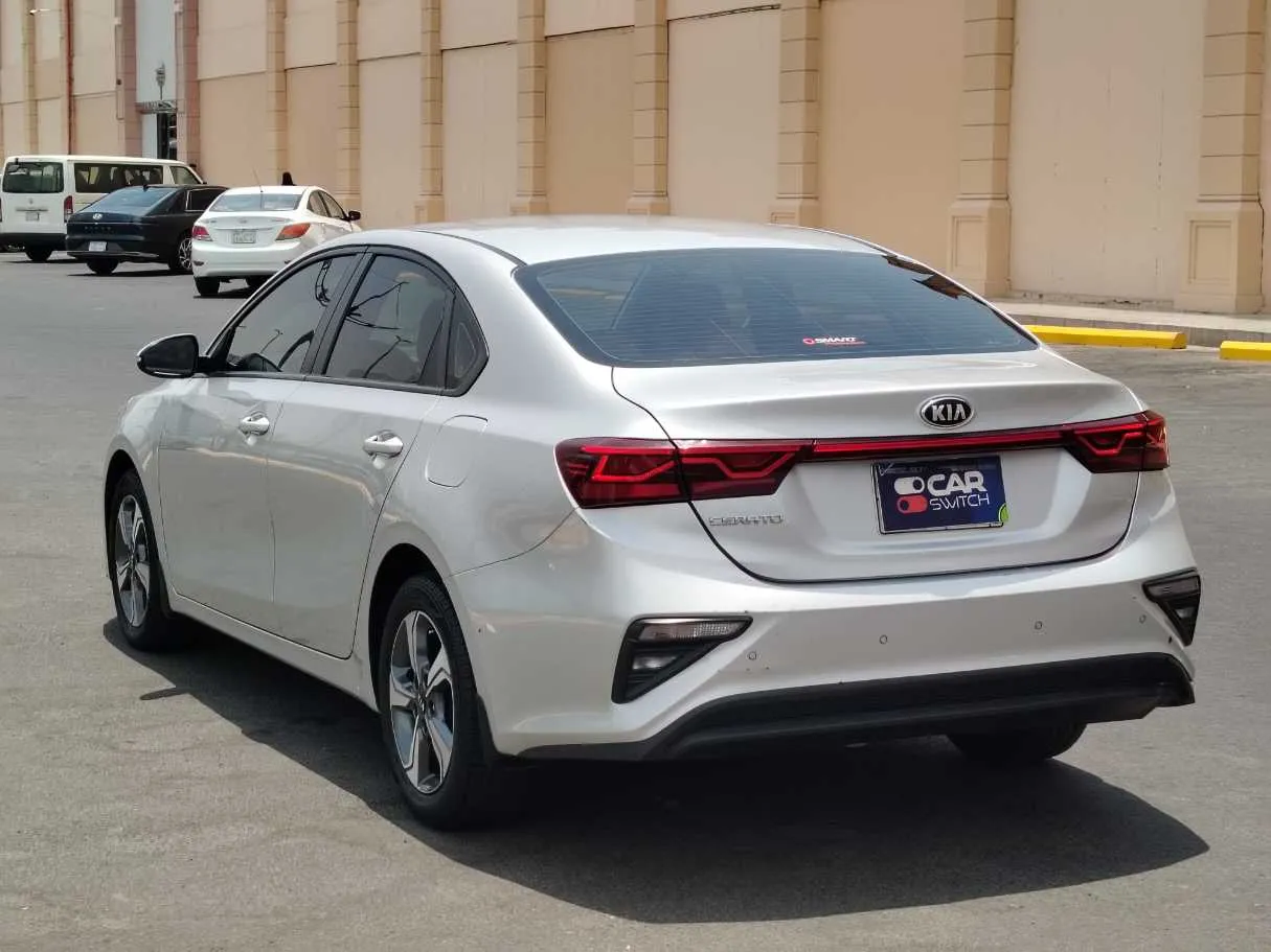 Car image 7