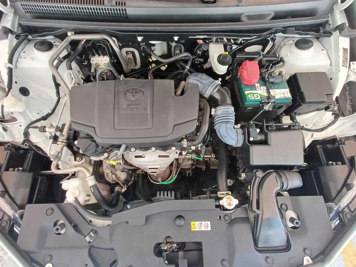 Car image 21