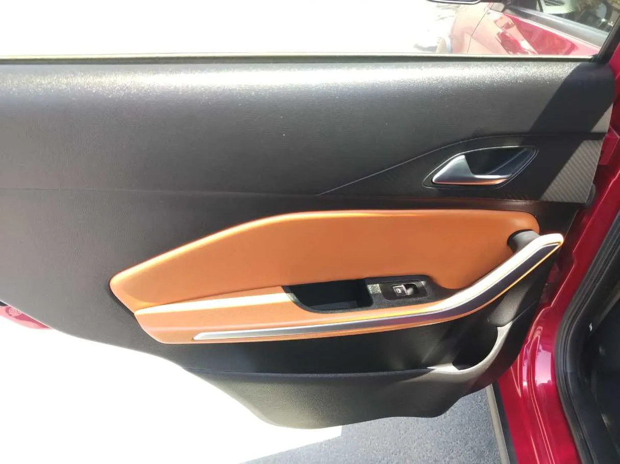 Car image 29
