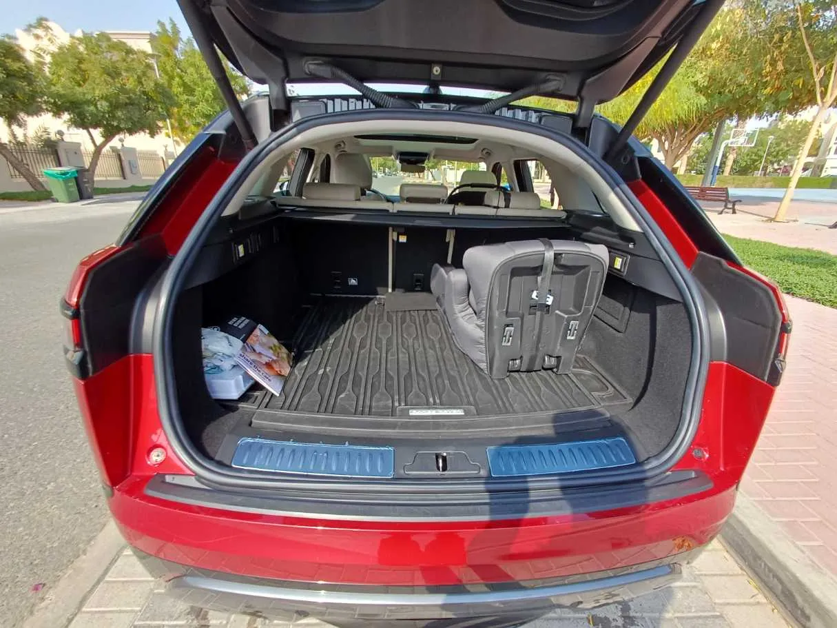 Car image 20