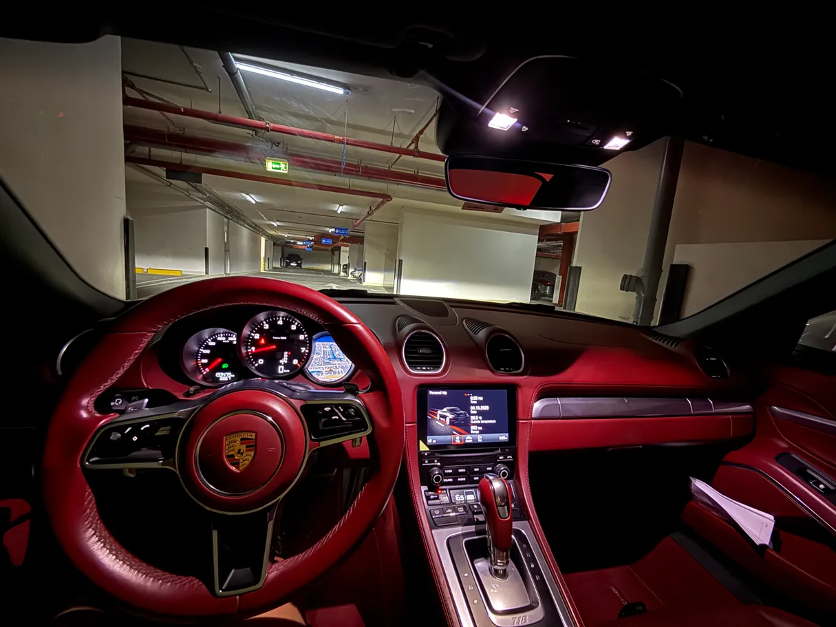 Car image 6