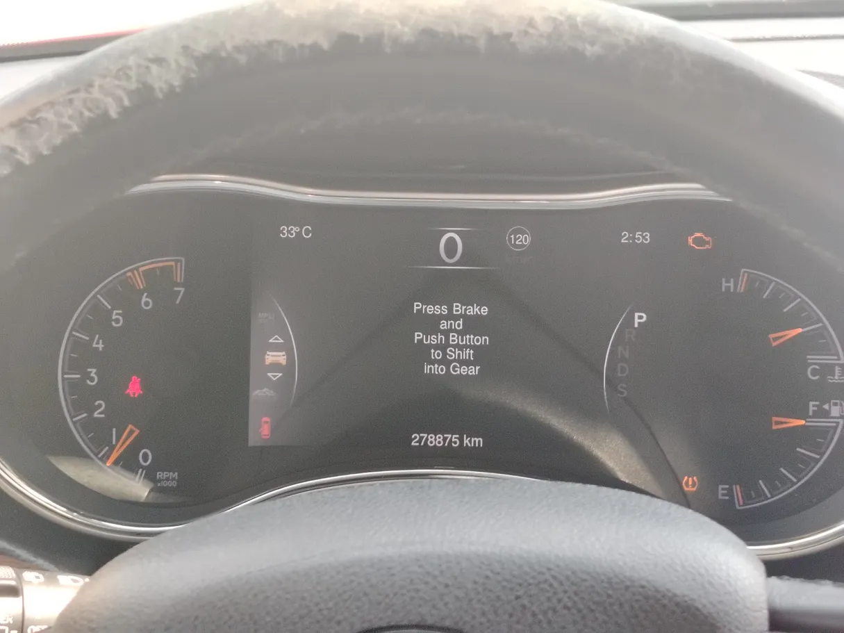 Car image 24