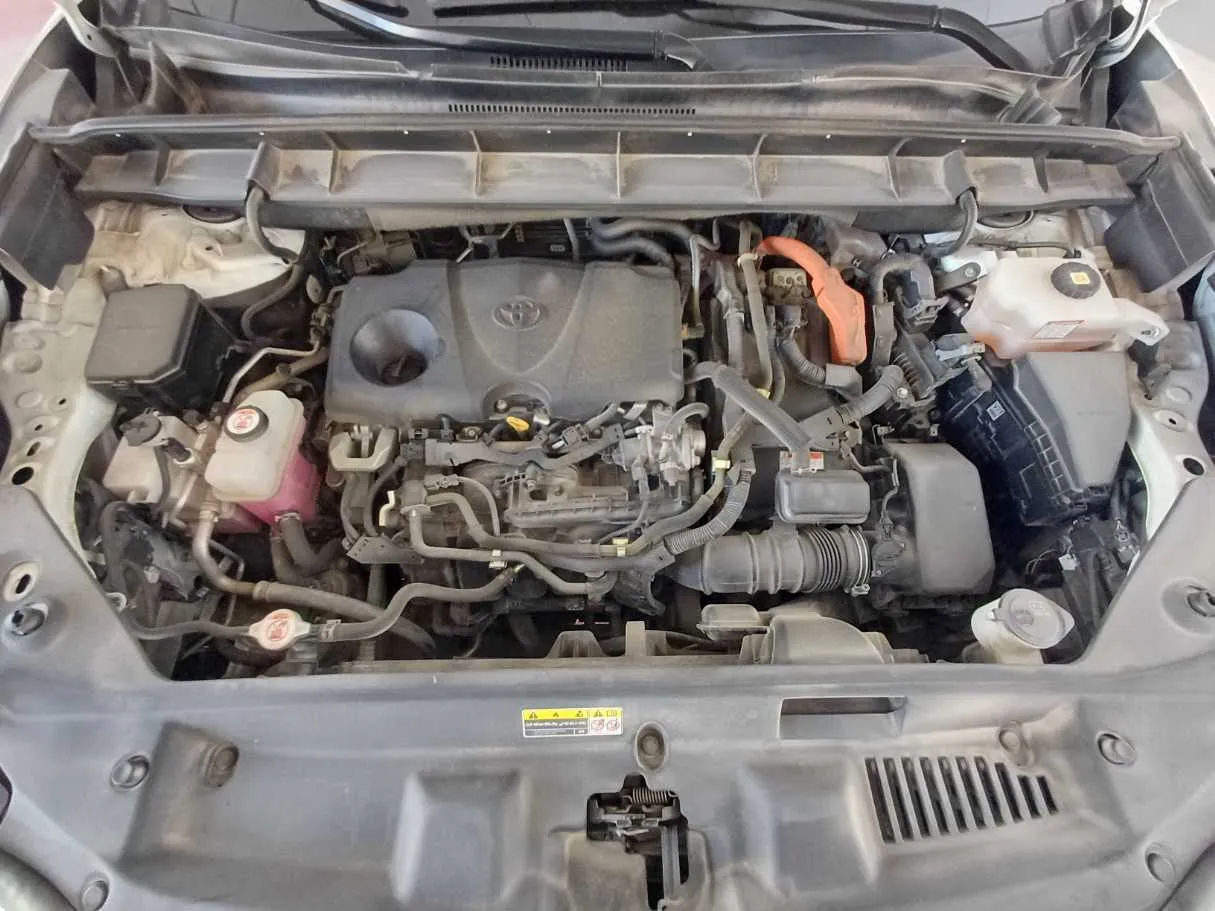 Car image 21