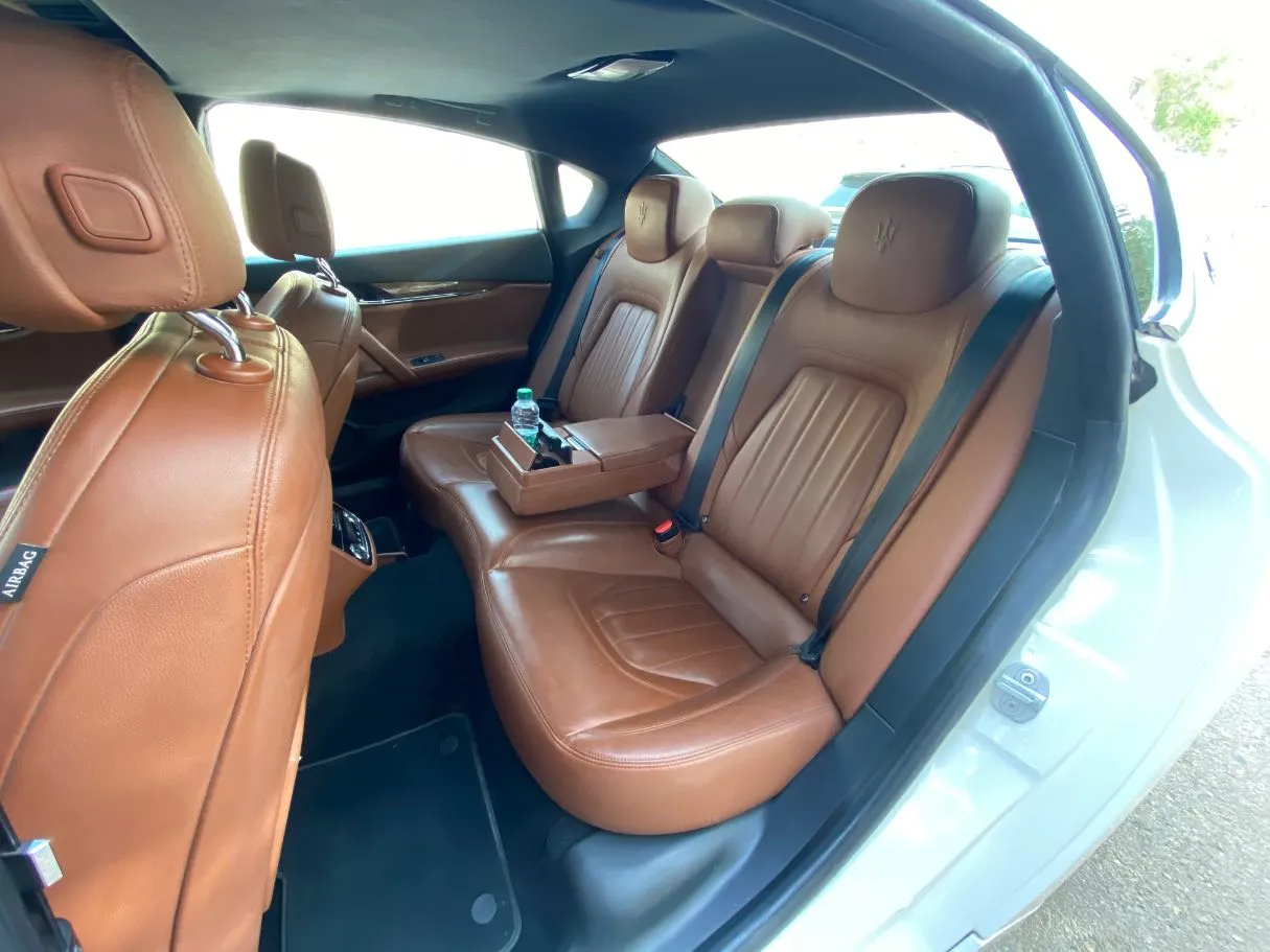 Car image 13